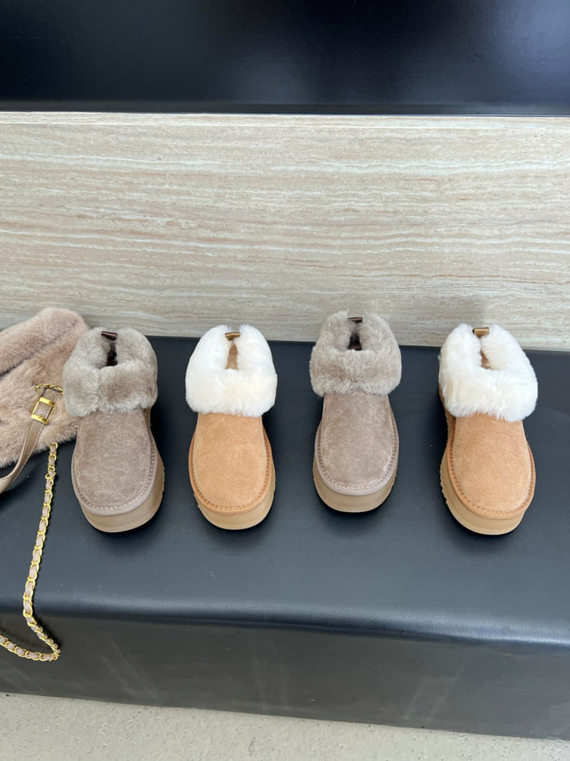 Runa Martin - Korean Women Fashion - #womensfashion - Fleece-Lined Suede Loafers - 12