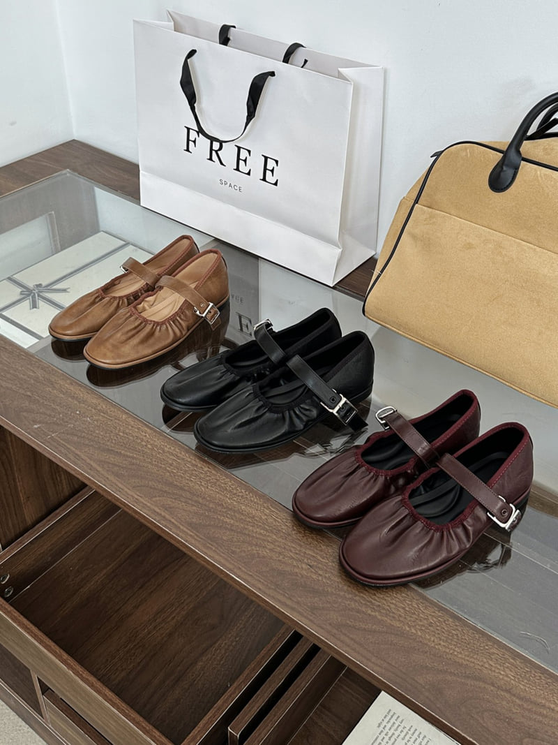 Runa Martin - Korean Women Fashion - #womensfashion - Mary Jane Buckle Strap Cushion Shirred Flats - 11
