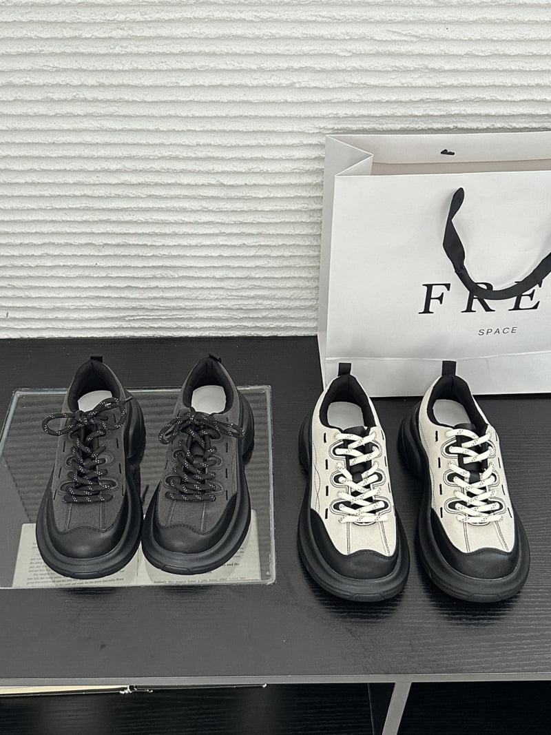 Runa Martin - Korean Women Fashion - #womensfashion - Round Tracking Lightweight Derby Walker Sneakers - 11