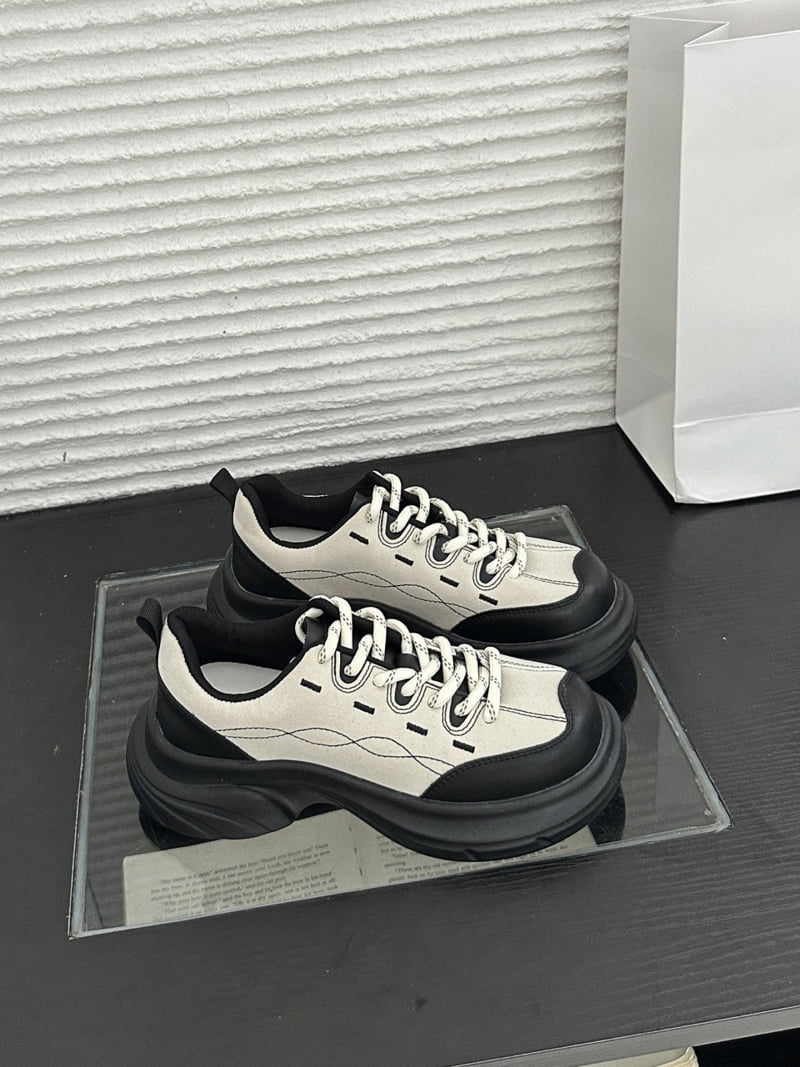 Runa Martin - Korean Women Fashion - #womensfashion - Round Tracking Lightweight Derby Walker Sneakers - 9
