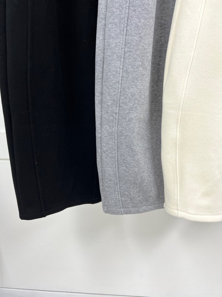 The Fine.b - Korean Women Fashion - #momslook - Round Mink Fleece Balloon Fit Pants - 4