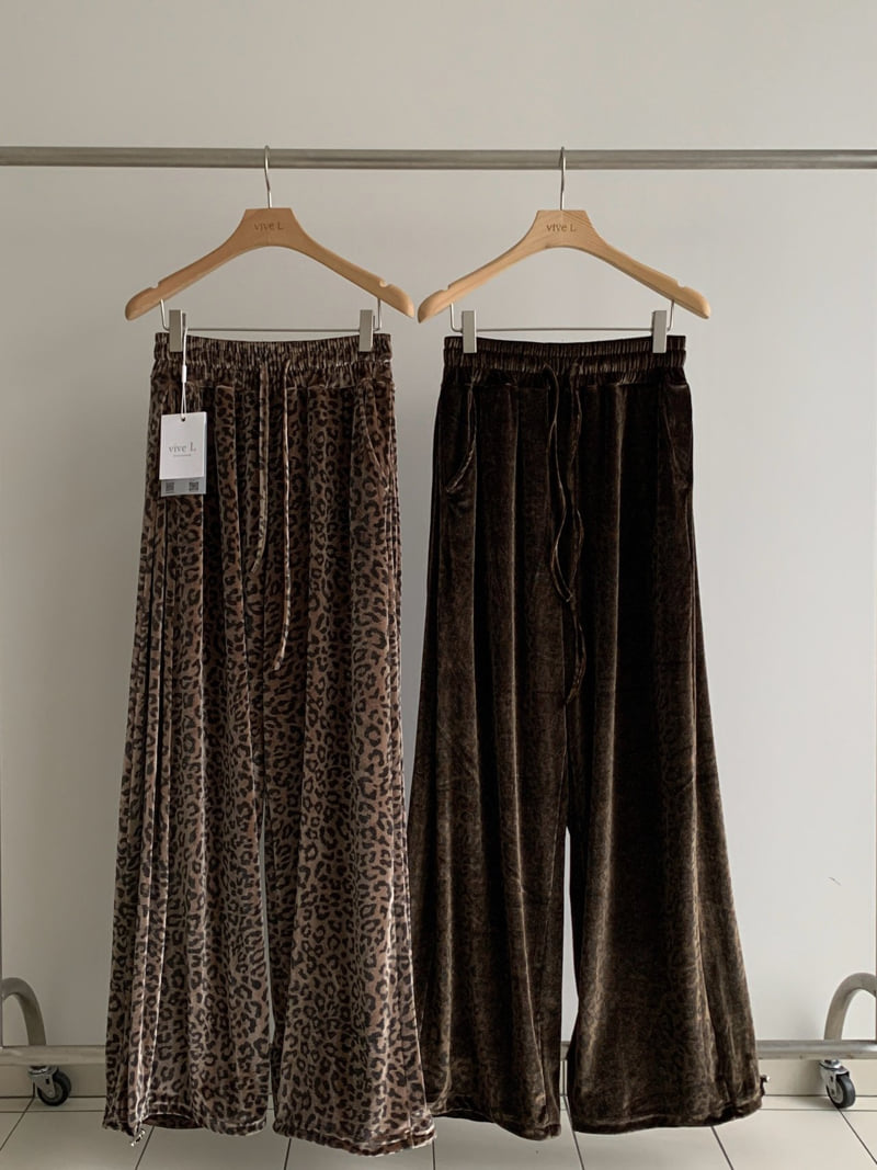 Vive L - Korean Women Fashion - #restrostyle - Leopard Velvet Pants