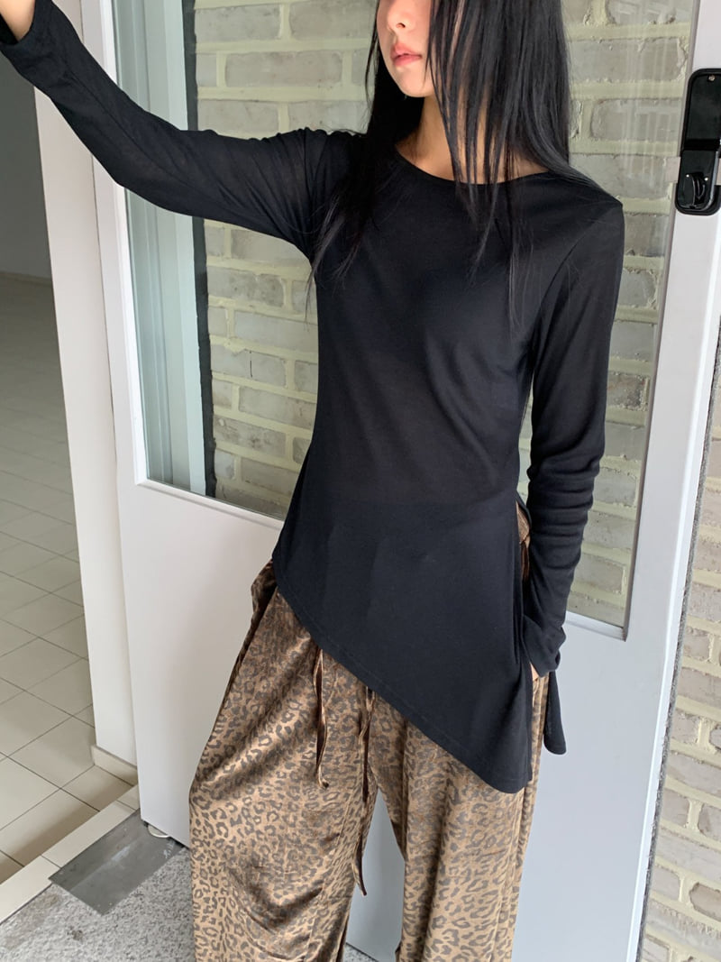 Vive L - Korean Women Fashion - #thatsdarling - Asymmetrical Long Tee - 5