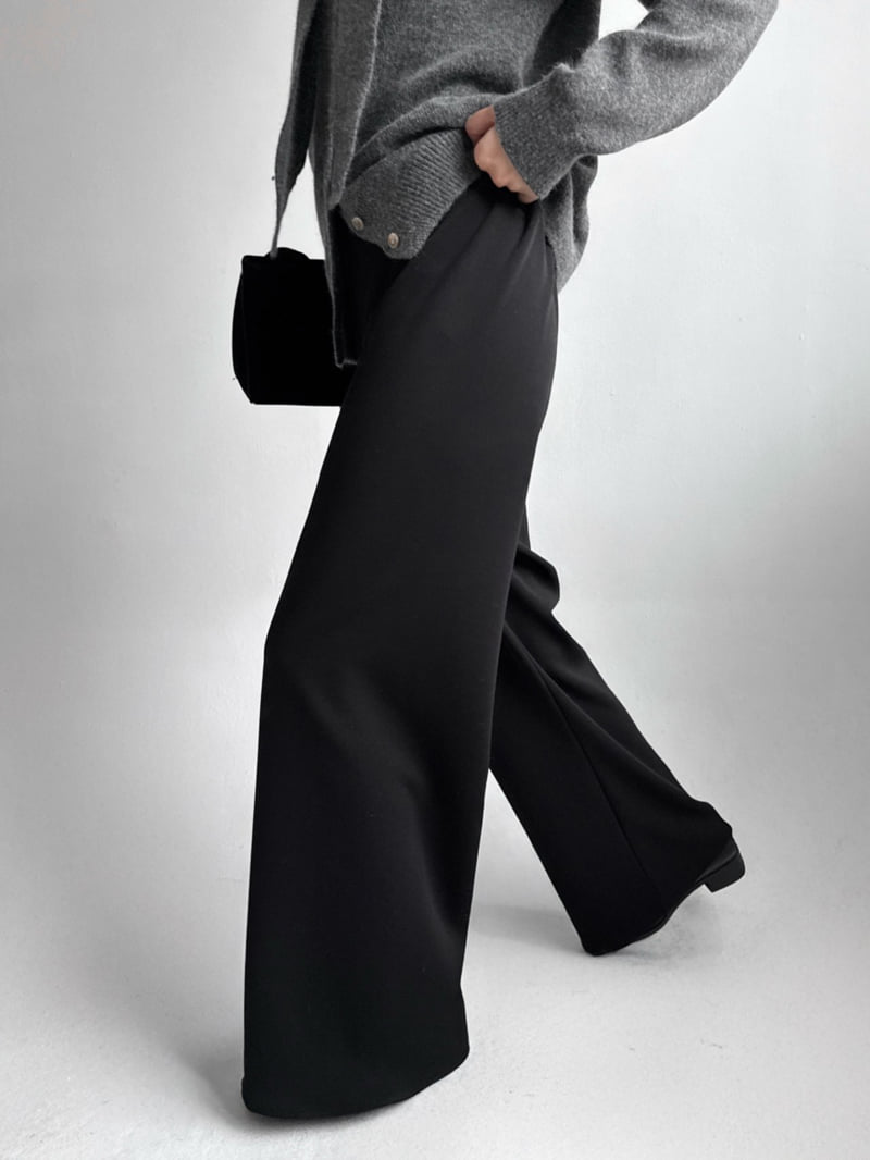 Yikho - Korean Women Fashion - #momslook - Mochi Chic Back Banded Fleece Pants