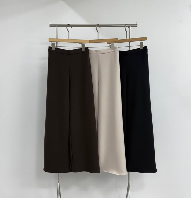 Yikho - Korean Women Fashion - #momslook - Mochi Chic Back Banded Fleece Pants - 9