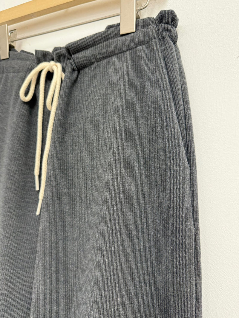 Yikho - Korean Women Fashion - #momslook - Blooming Banded Fleece Pants - 10