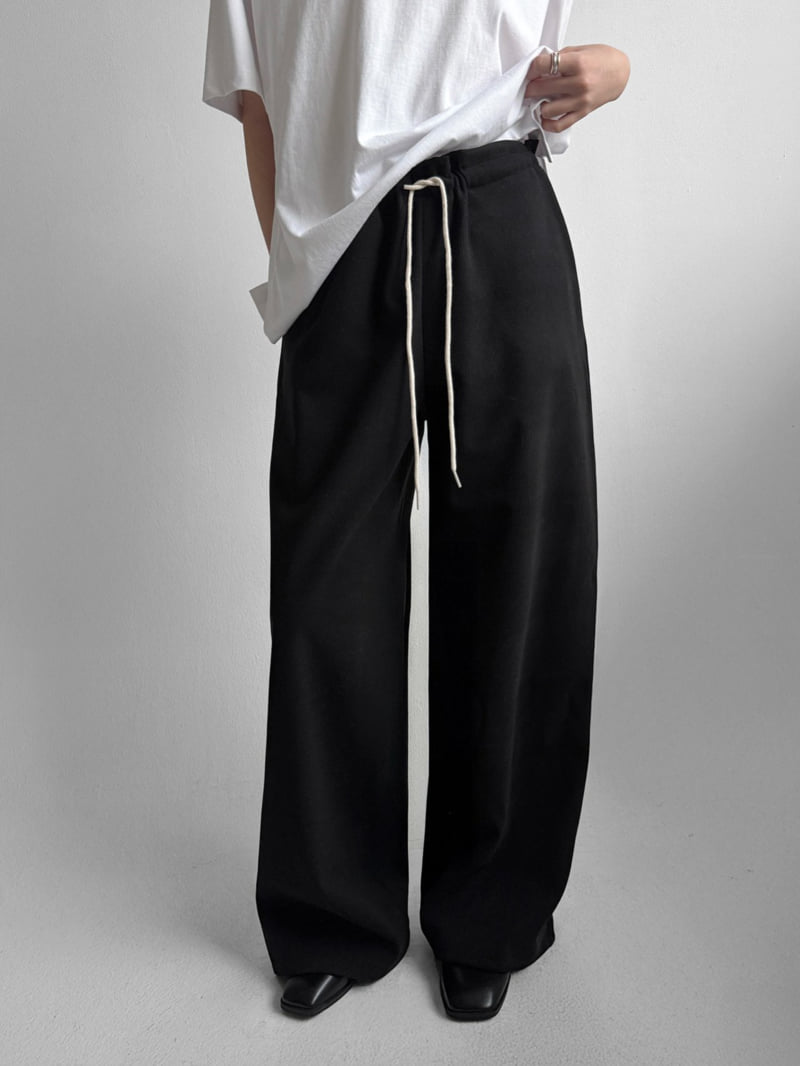 Yikho - Korean Women Fashion - #momslook - Blooming Banded Fleece Pants - 2