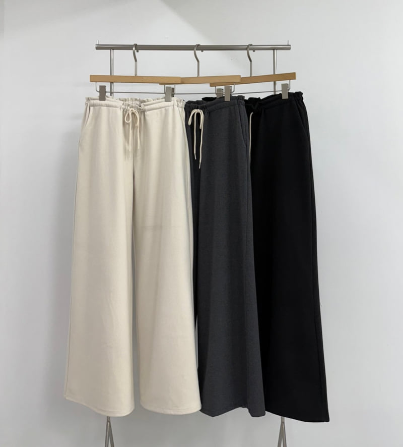 Yikho - Korean Women Fashion - #momslook - Blooming Banded Fleece Pants - 6