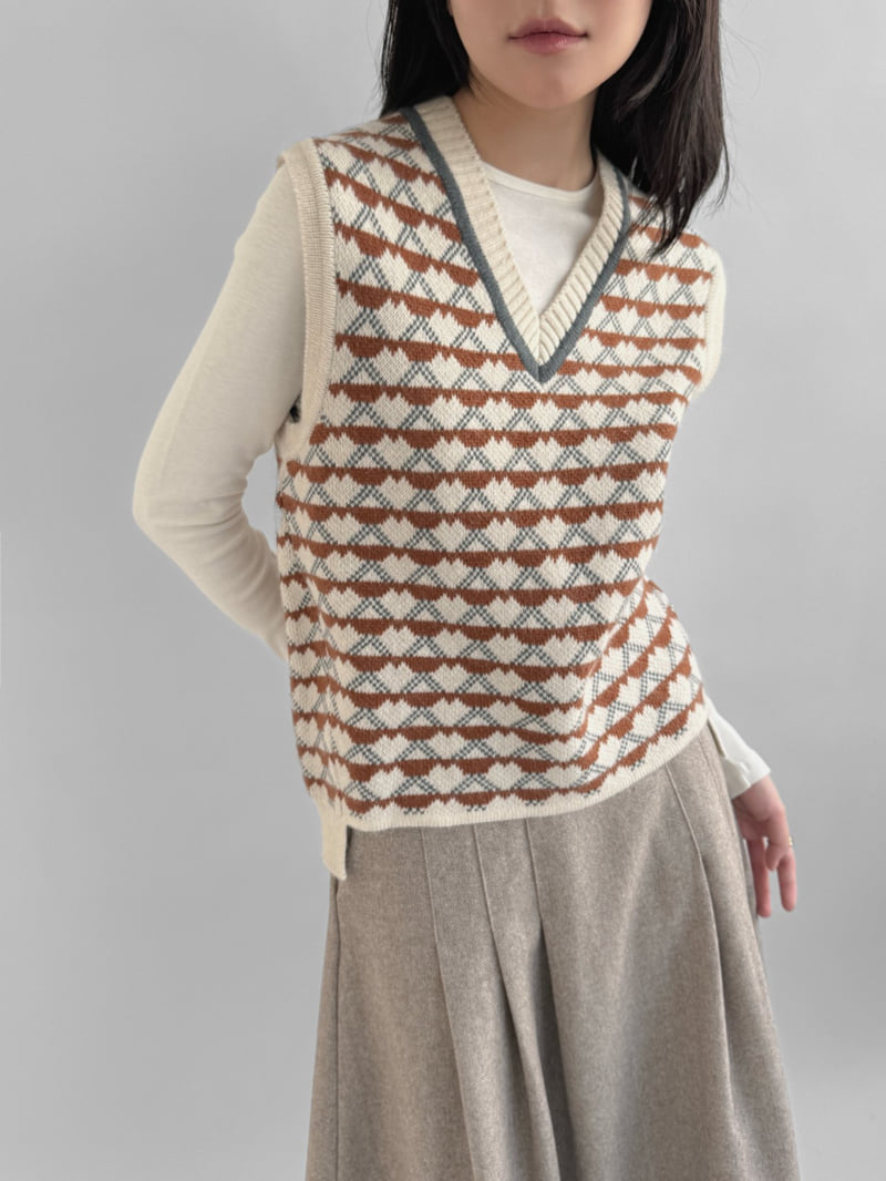 Yikho - Korean Women Fashion - #momslook - Lucifer V Layered Vest