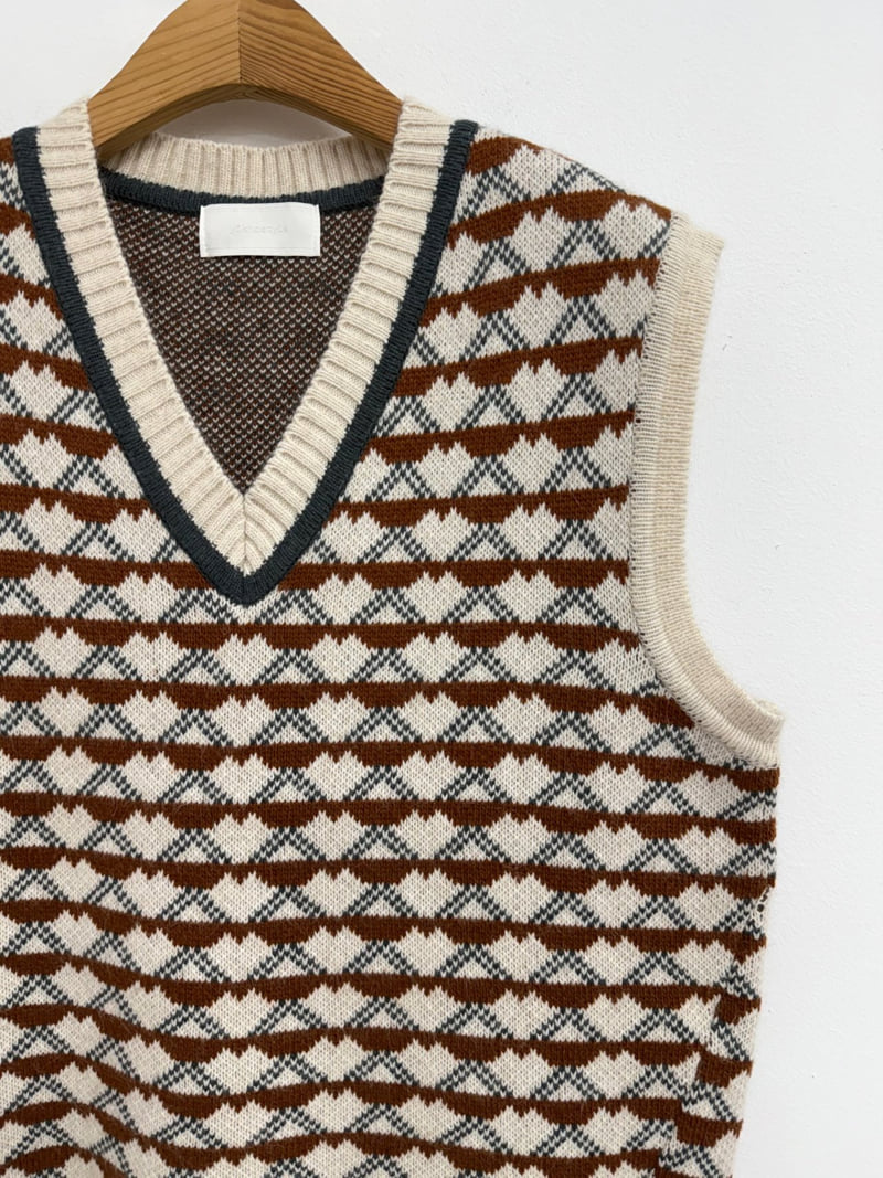 Yikho - Korean Women Fashion - #momslook - Lucifer V Layered Vest - 11