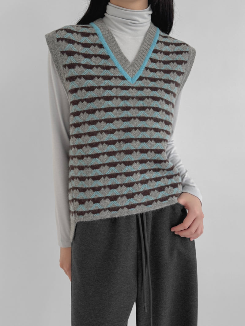 Yikho - Korean Women Fashion - #momslook - Lucifer V Layered Vest - 5
