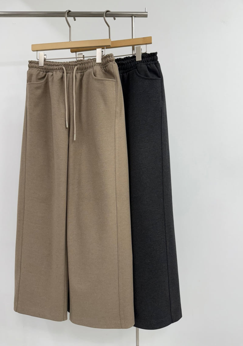Yikho - Korean Women Fashion - #momslook - Winter Fleece Banded Pants - 11