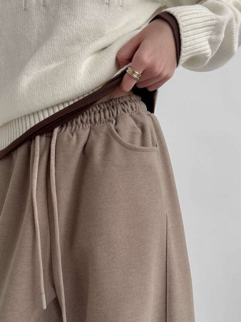 Yikho - Korean Women Fashion - #momslook - Winter Fleece Banded Pants - 9