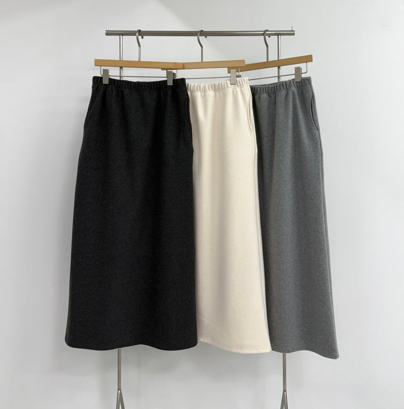 Yikho - Korean Women Fashion - #momslook - Glow Back Slit Long Skirt