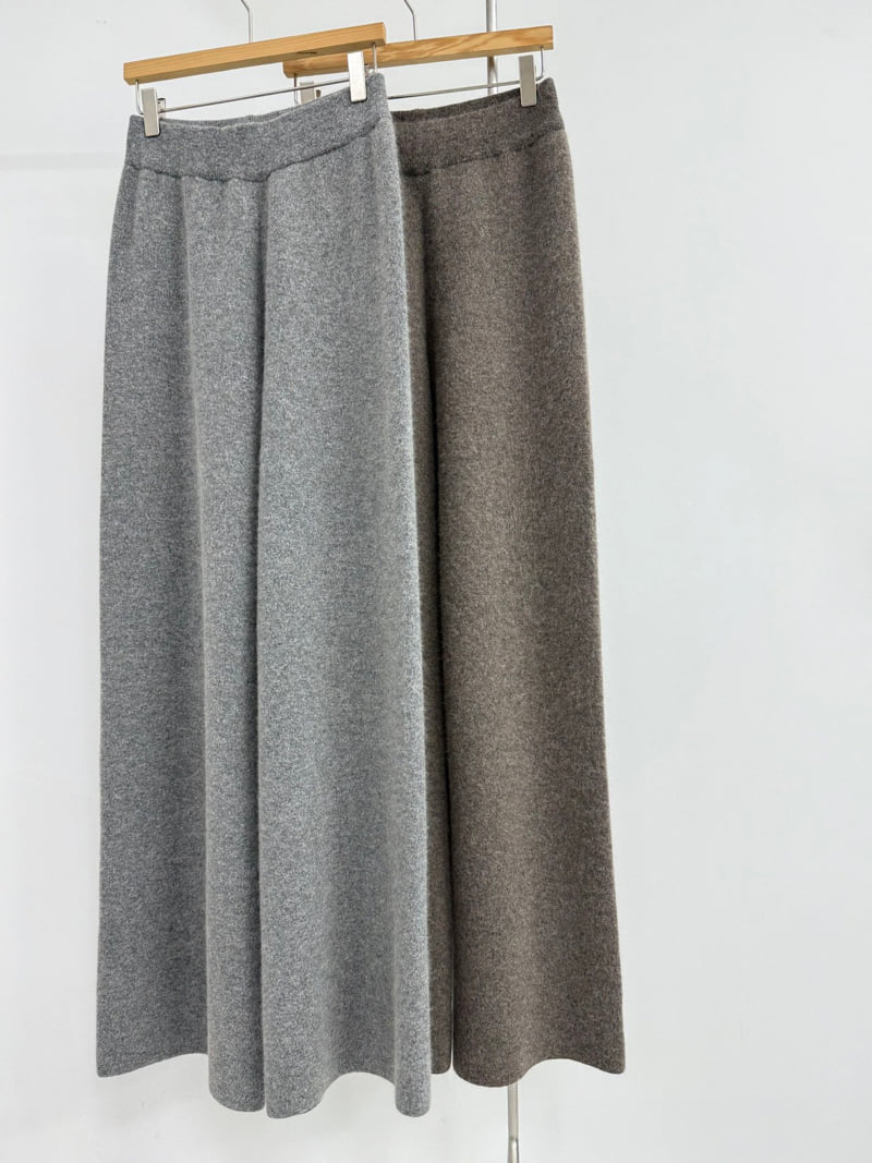 Yikho - Korean Women Fashion - #womensfashion - Mono Knit Banded Pants - 11