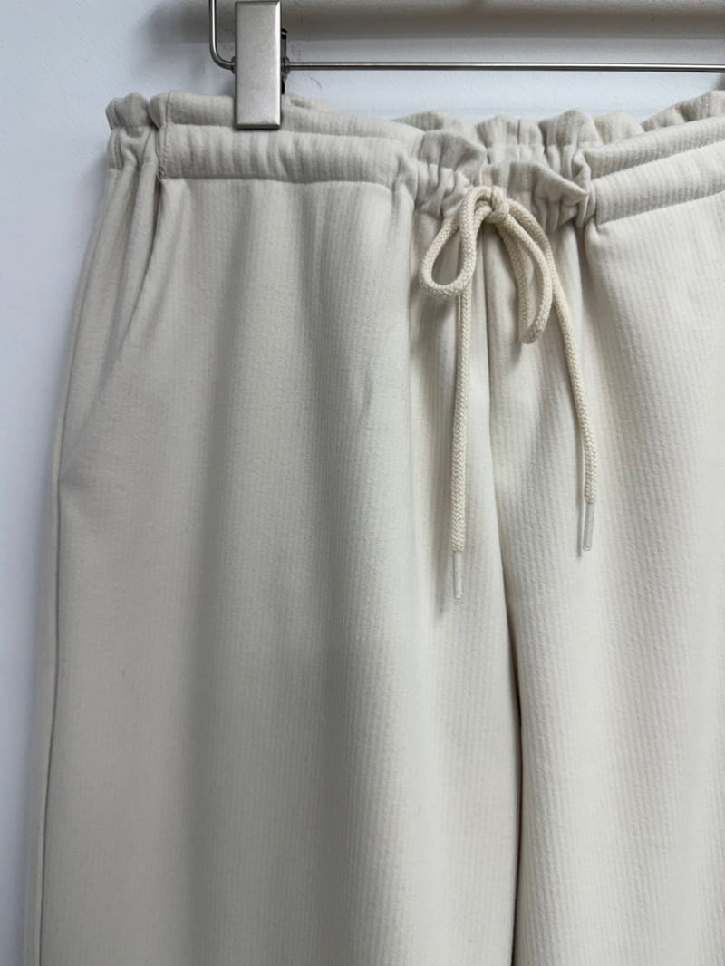 Yikho - Korean Women Fashion - #womensfashion - Blooming Banded Fleece Pants - 9
