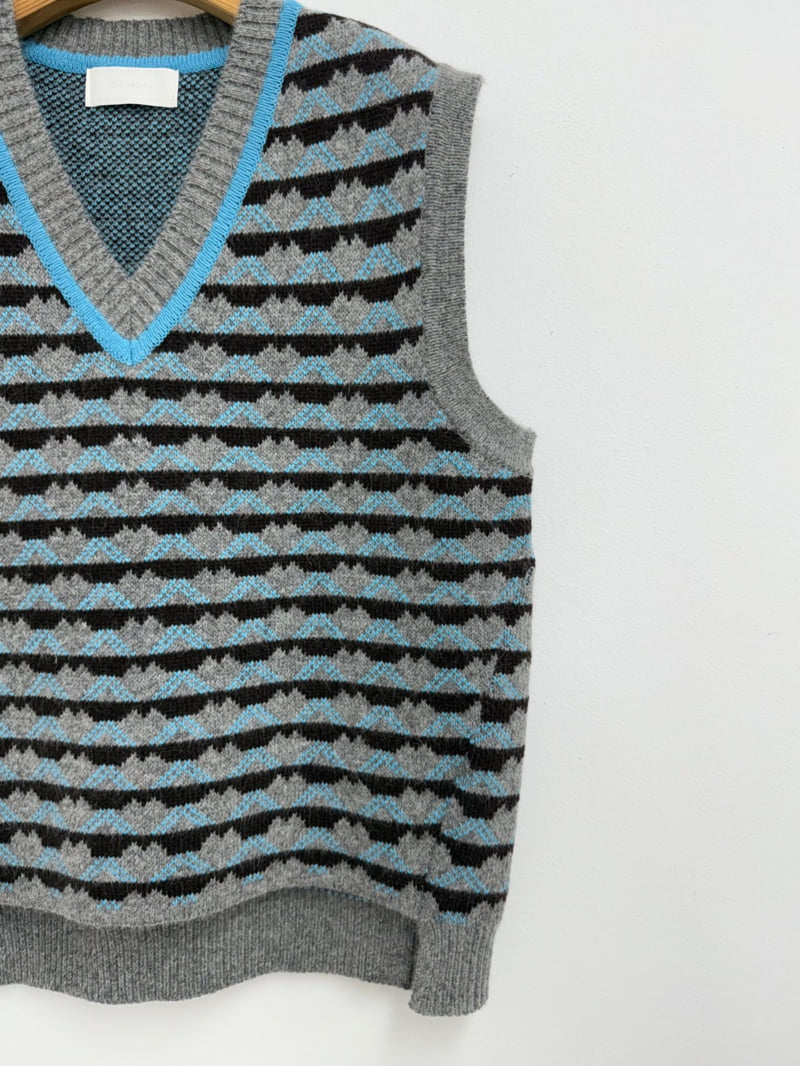 Yikho - Korean Women Fashion - #womensfashion - Lucifer V Layered Vest - 12