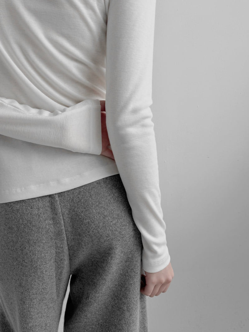 Yikho - Korean Women Fashion - #womensfashion - Soft Fleece Daily Tee - 9