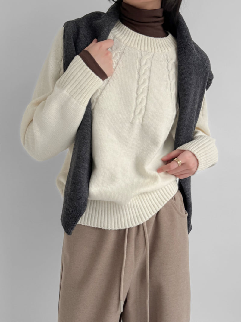Yikho - Korean Women Fashion - #momslook - Latte Round Cable Knit - 4