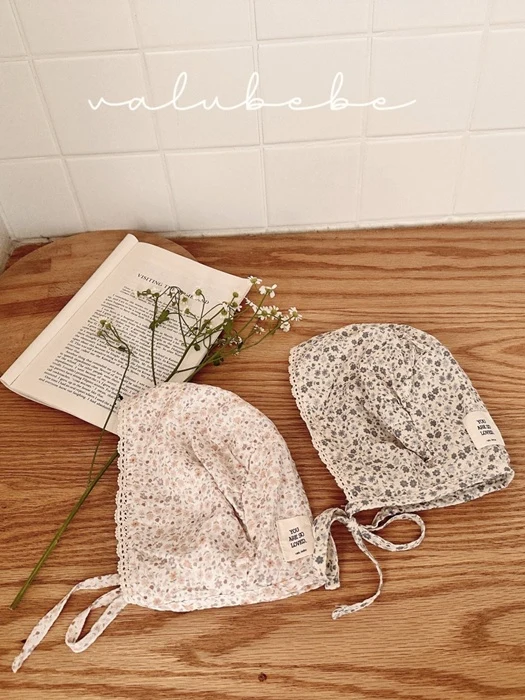 Grand Flower Frill Bonnet Hat
