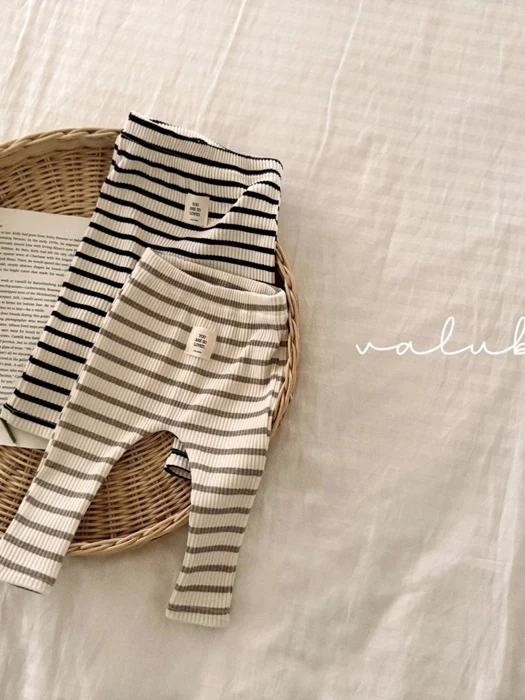 26 Striped Leggings