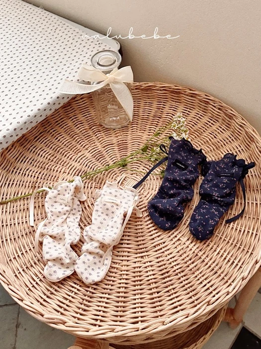 Alle Flower Wave Socks