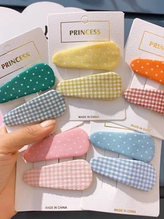 Small Check Dot Snap Hair Clip