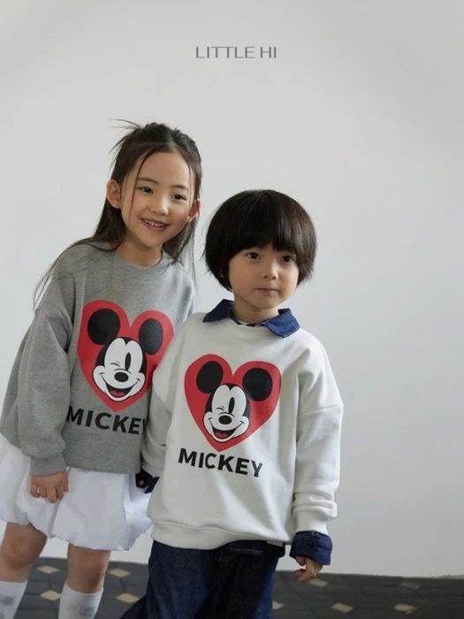 Heart M Sweatshirt Heart M Sweatshirt