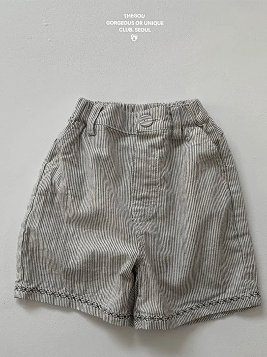 Measuring-Tape Half Pants