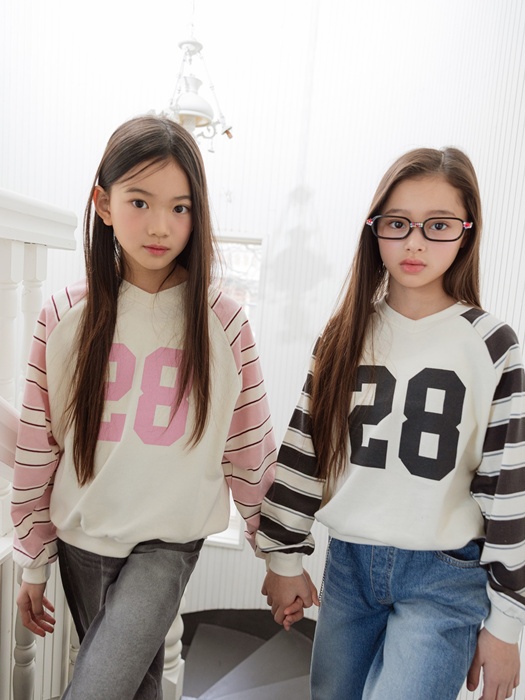 Number Raglan Sweatshirt Number Raglan Sweatshirt