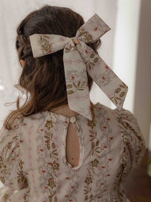 Hez Ribbon Hair Pin Hez Ribbon Hair Pin
