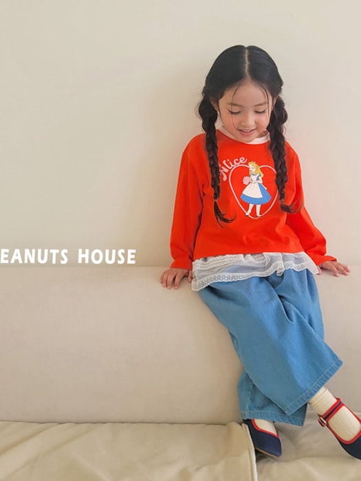Pleated Denim Jeans