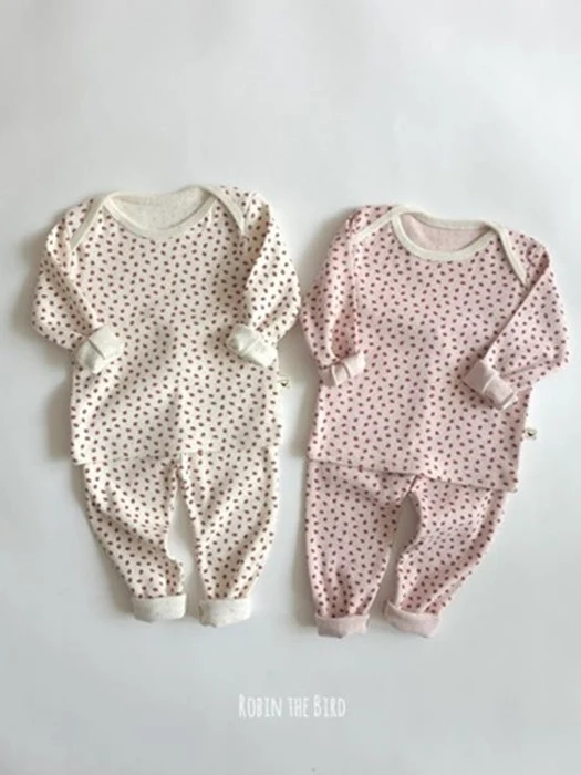 Strawberry Eyelet Easywaer