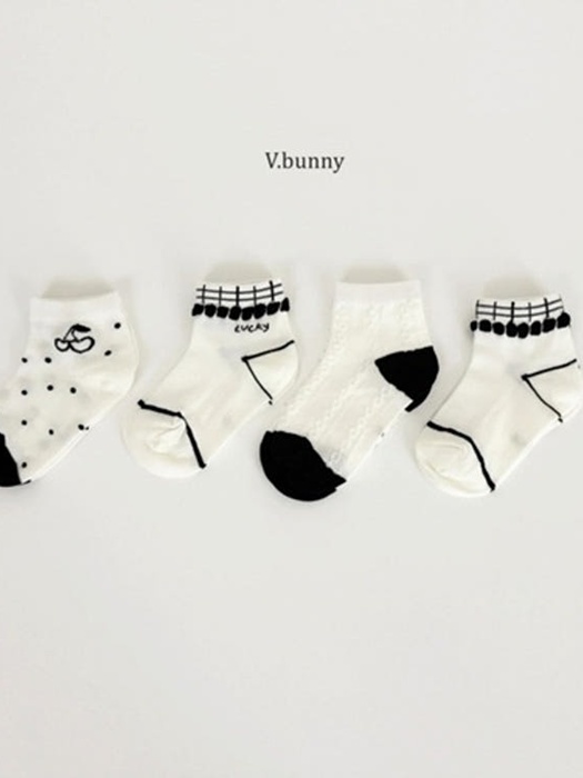 Cherry Pom Socks (set of 4)