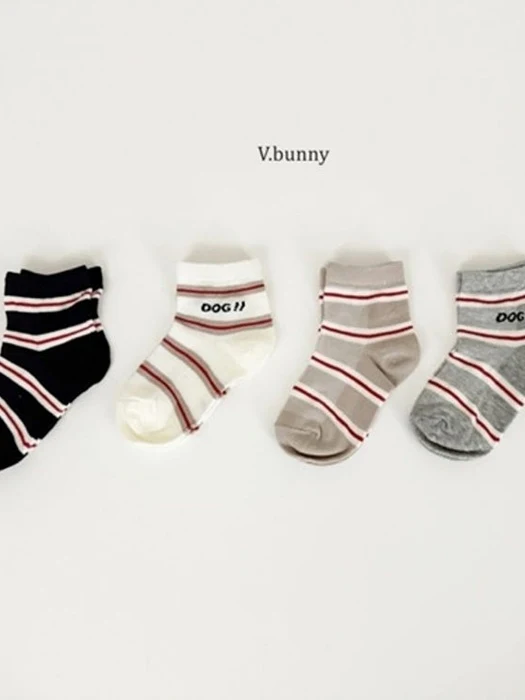 Red Line Socks (set of 4)
