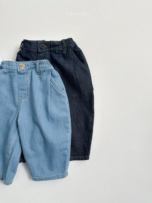 Turtle Pintuck Pants