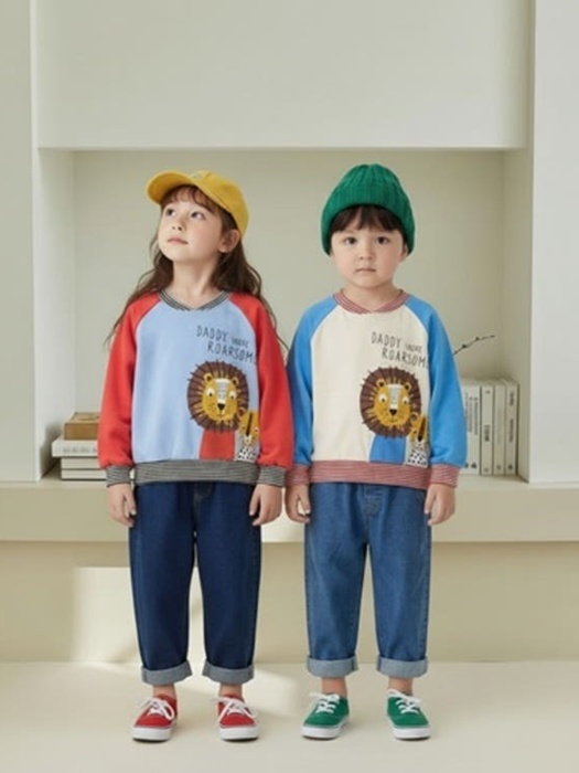 Lion Raglan Tee Lion Raglan Tee