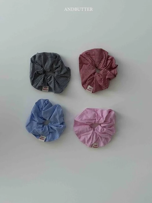 Check Check Scrunchie