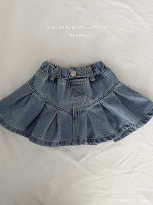 Lotte Pleated Skirt (Light Denim)