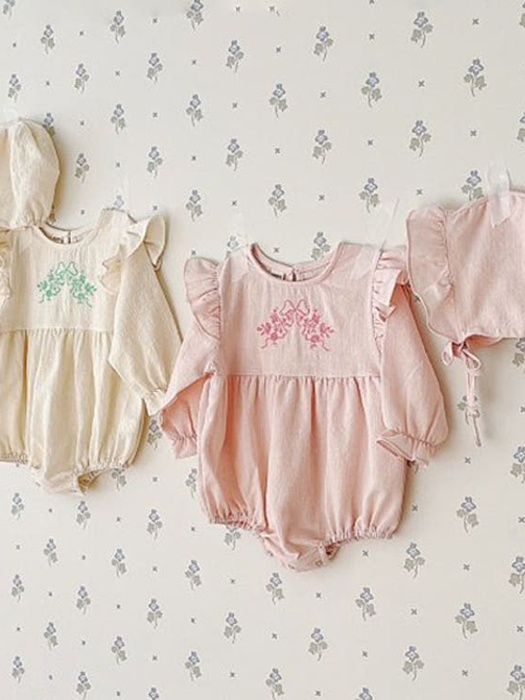 Pretty Floral Embroidery Suit Frill Bonnet Set Pretty Floral Embroidery Suit Frill Bonnet Set