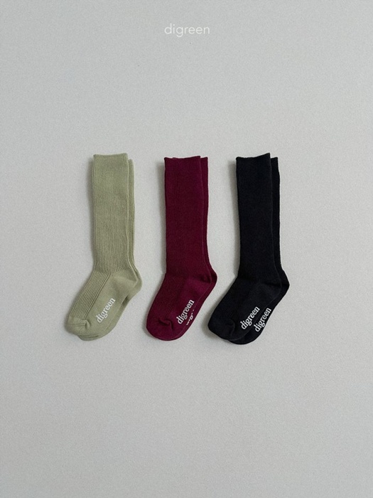 Point Knee Socks