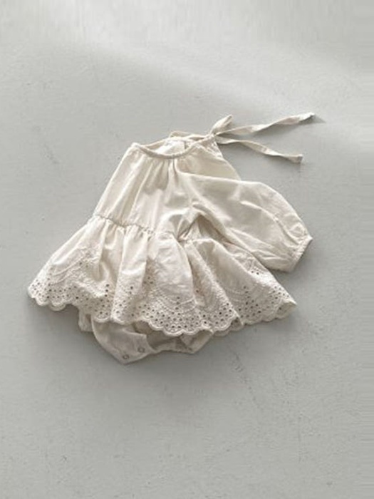 Bebe Zinnia Suit