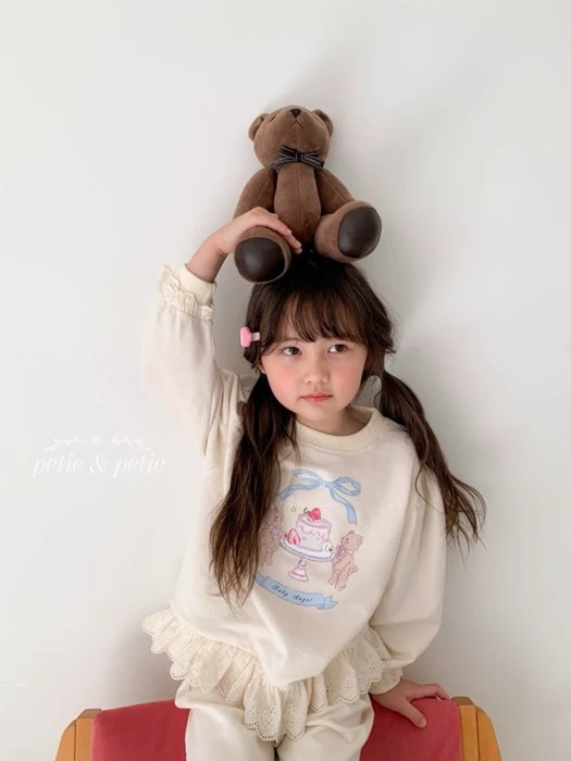Ribbon Bear Sweatshirt Ribbon Bear Sweatshirt