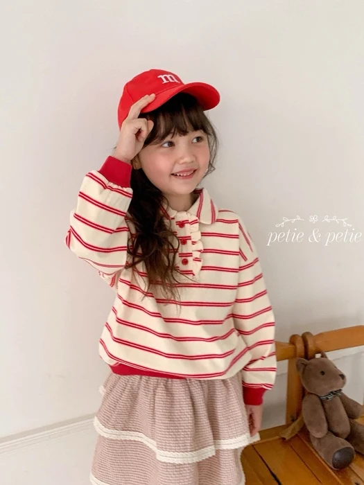 Stripe Collar Sweatshirt Stripe Collar Sweatshirt