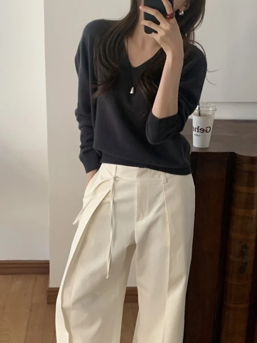 Ribbon Hole V-Neck Knit Ribbon Hole V-Neck Knit