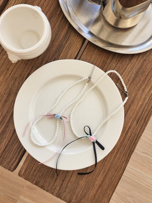 Rose Pearl Necklace Rose Pearl Necklace