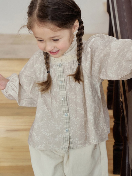 Label Blouse