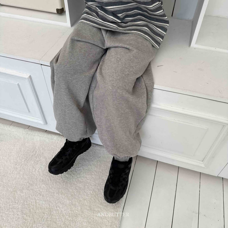 Andbutter - Korean Children Fashion - #kidsshorts - Pocket Jogger Pants - 7