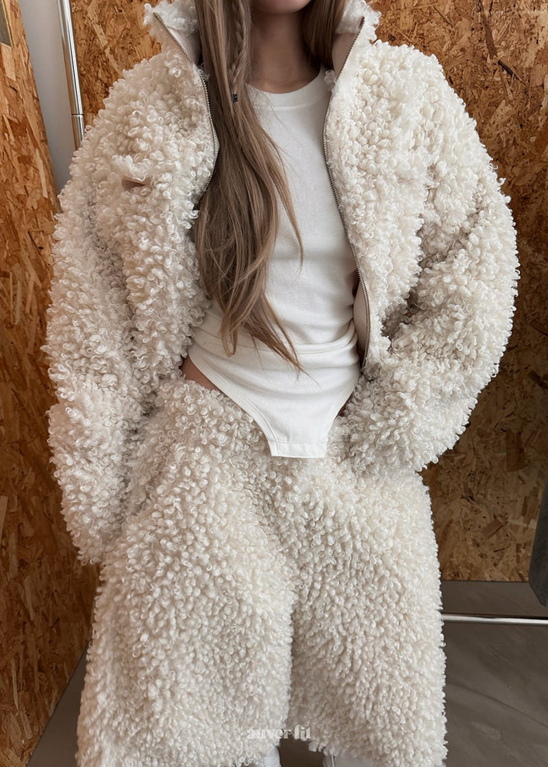 Auver_Fit - Korean Women Fashion - #womensfashion - Poodle Bermuda Pants - 9