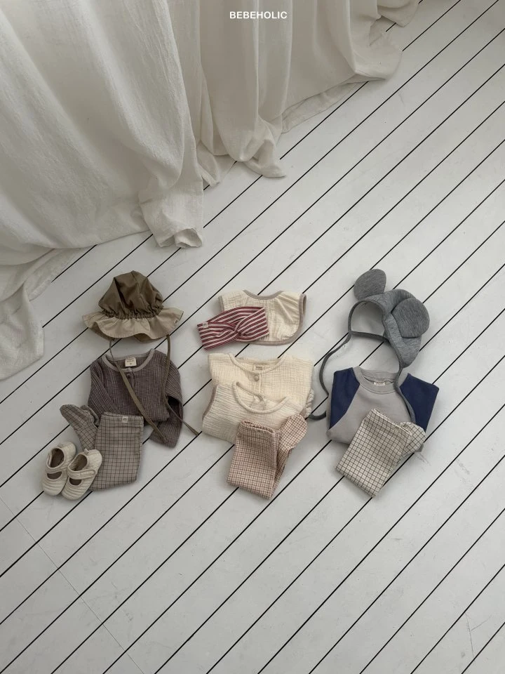 Bebe Holic - Korean Baby Fashion - #smilingbaby - Check Footed Leggings